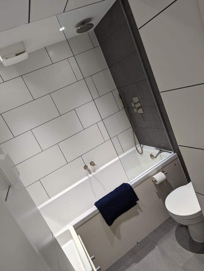 Basement Apartment In Central Bath Exterior foto
