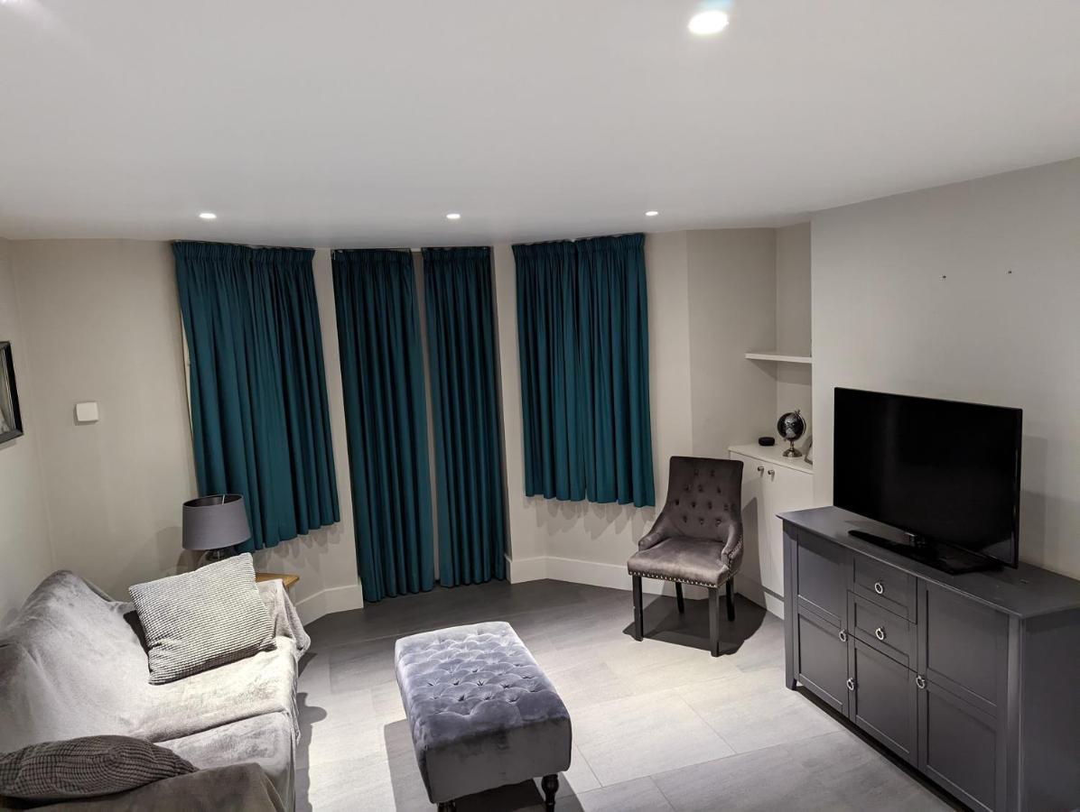 Basement Apartment In Central Bath Exterior foto
